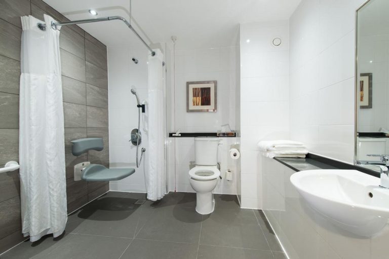 DoubleTree by Hilton Edinburgh Airport7 768x511