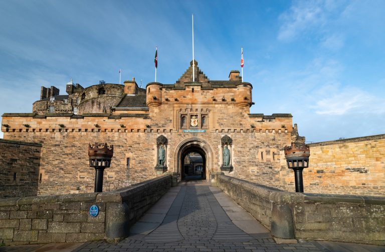 Edinburgh Castle5 768x504